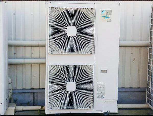 エアコン大型室外機